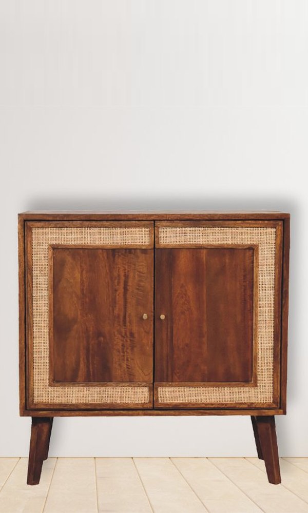 Credenza Artisan Furniture in legno con ante in paglia di Vienna Credenza Artisan Furniture in legno con ante in paglia di Vienna